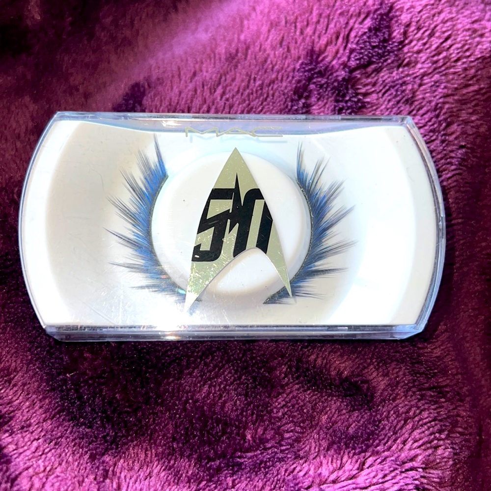 MAC Cosmetics Blink of An Eye False Eyelashes